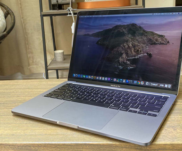 Apple MacBook Pro 2019 – Touch Bar – Core i7 – 256GB SSD – 16GB Ram – 15 inch