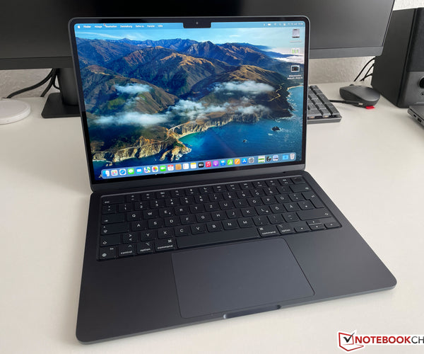 **MacBook Pro 13" M1 (2020)**