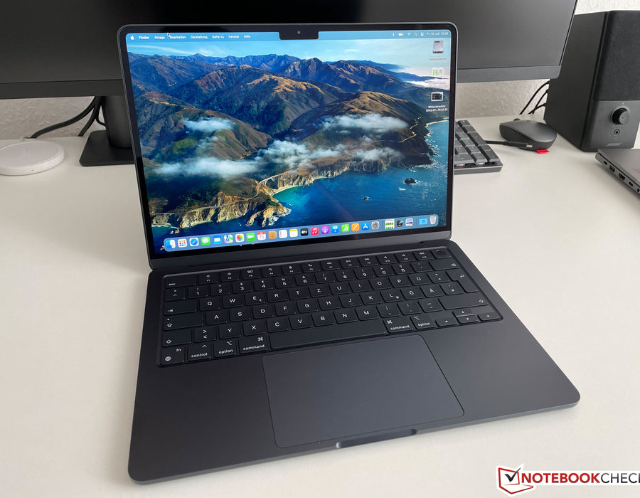 **MacBook Pro 13" M1 (2020)**