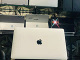 Apple MacBook Pro 2017 | Intel Core i7 | 16GB RAM | 256GB SSD | 13.3" Retina Display