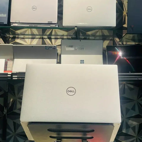 Dell XPS 9370 | Core i7-8650U | 16GB RAM | 256GB SSD | 13.3" 4K Touch Laptop