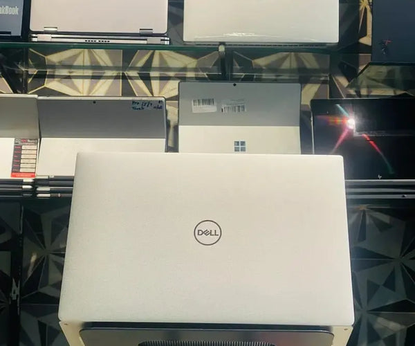 Dell XPS 9370 | Core i7-8650U | 16GB RAM | 256GB SSD | 13.3" 4K Touch Laptop