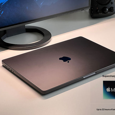 **MacBook Air M2 (2023, 15-inch)**